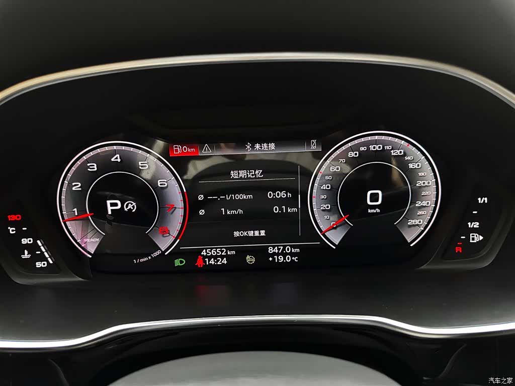 Audi Q3, 2022 12