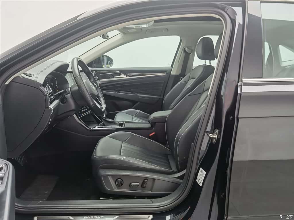 Volkswagen Passat, 2023 10