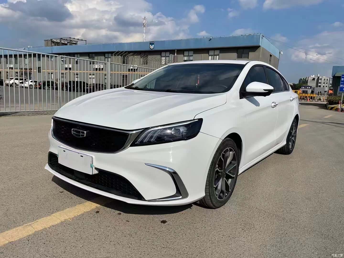 Geely Binray, 2022 1