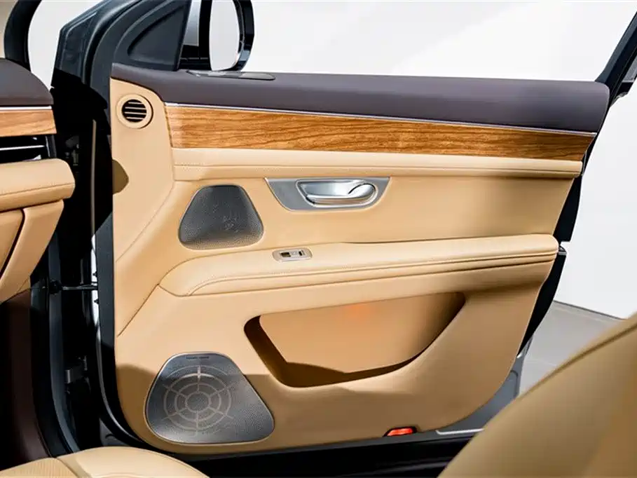 AITO Ask the world M7