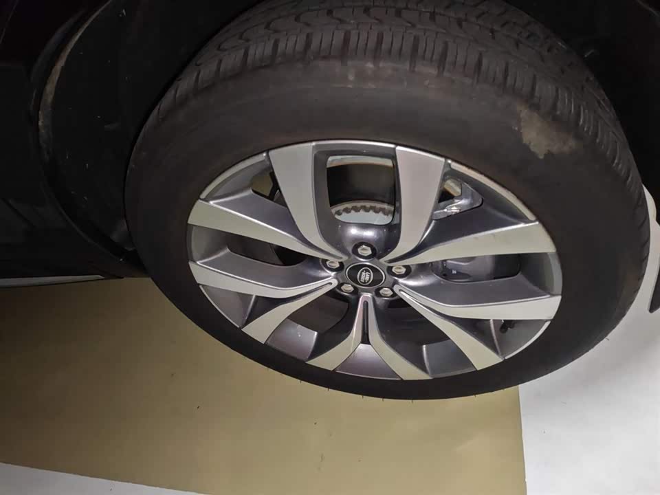 Land Rover Discover sports