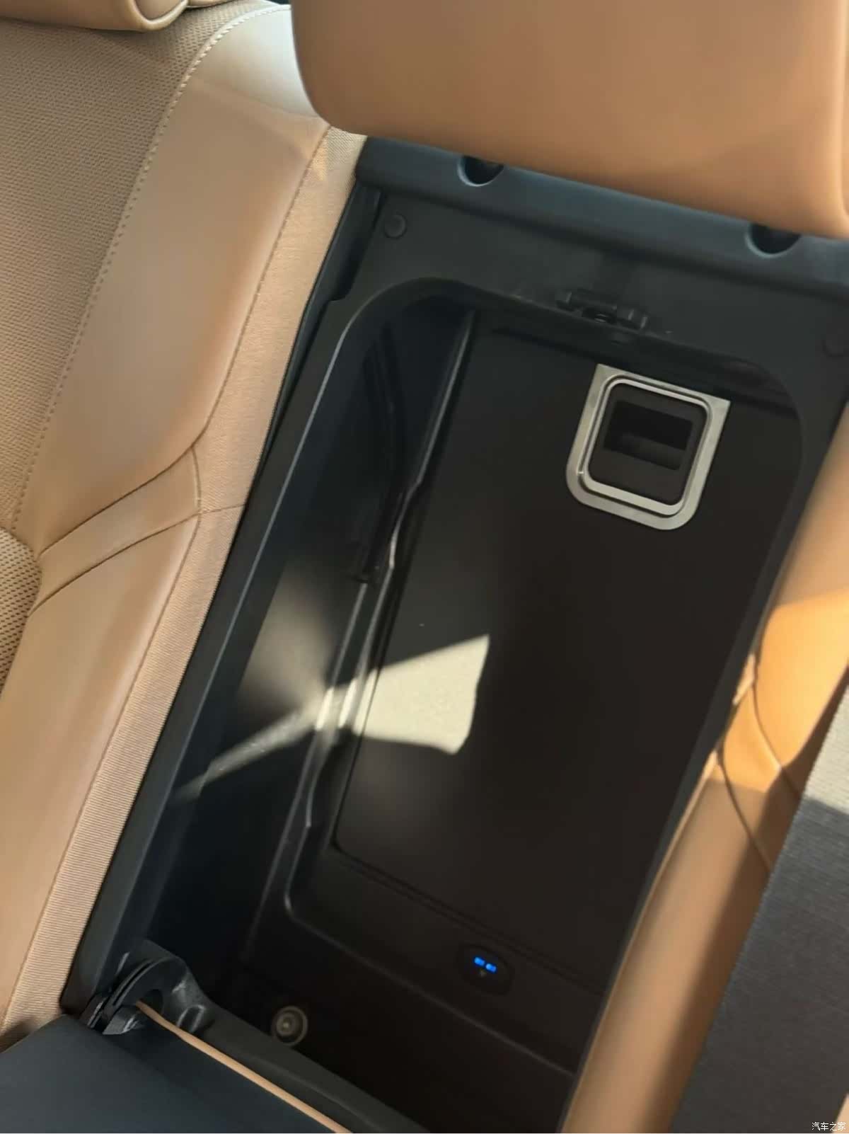 BMW 7 Series, 2011 11