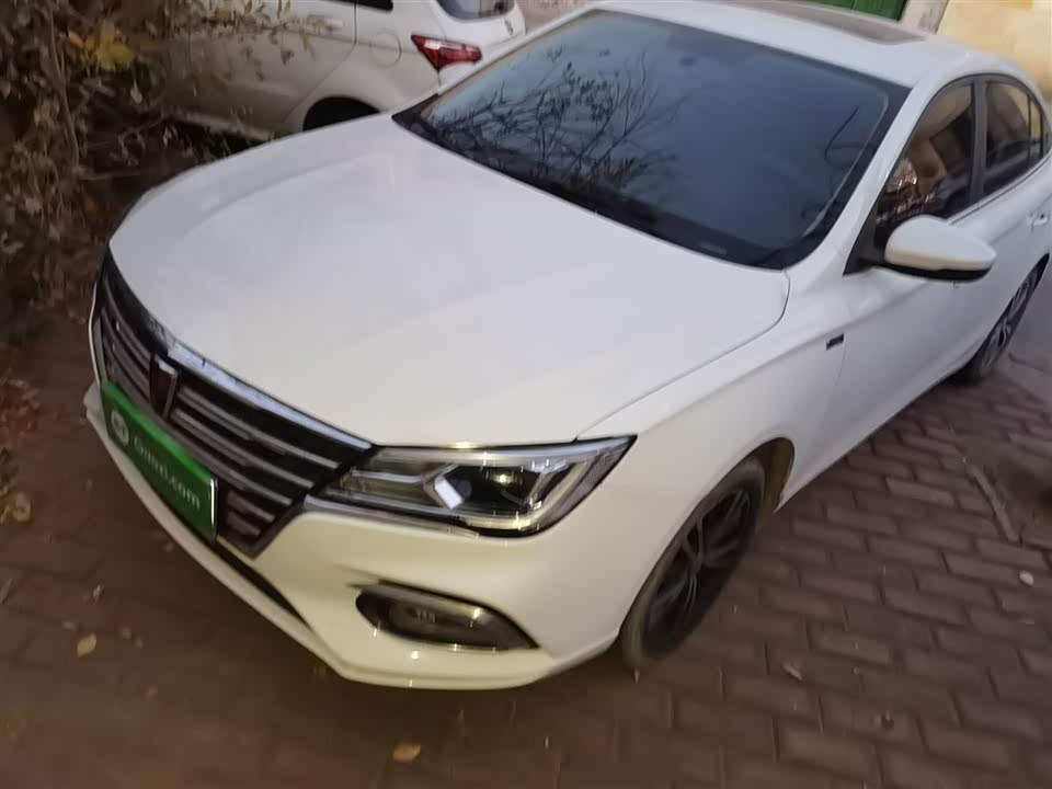 Roewe i5