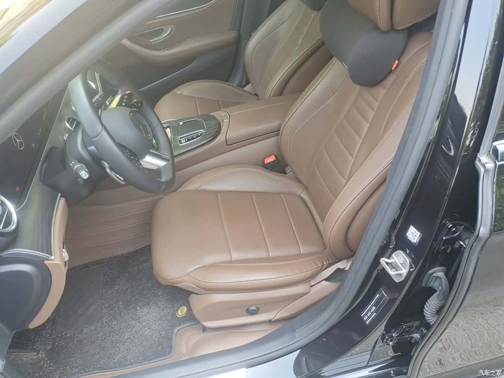 Mercedes-Benz E-Class, 2022 16