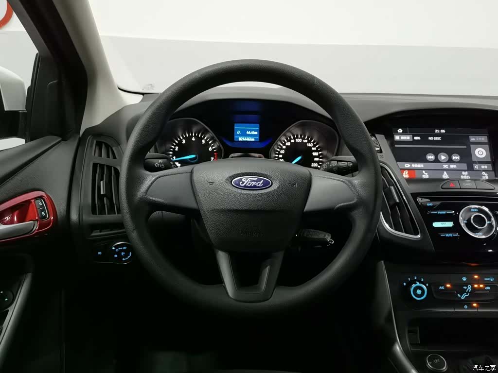 Ford Focus, 2017 11
