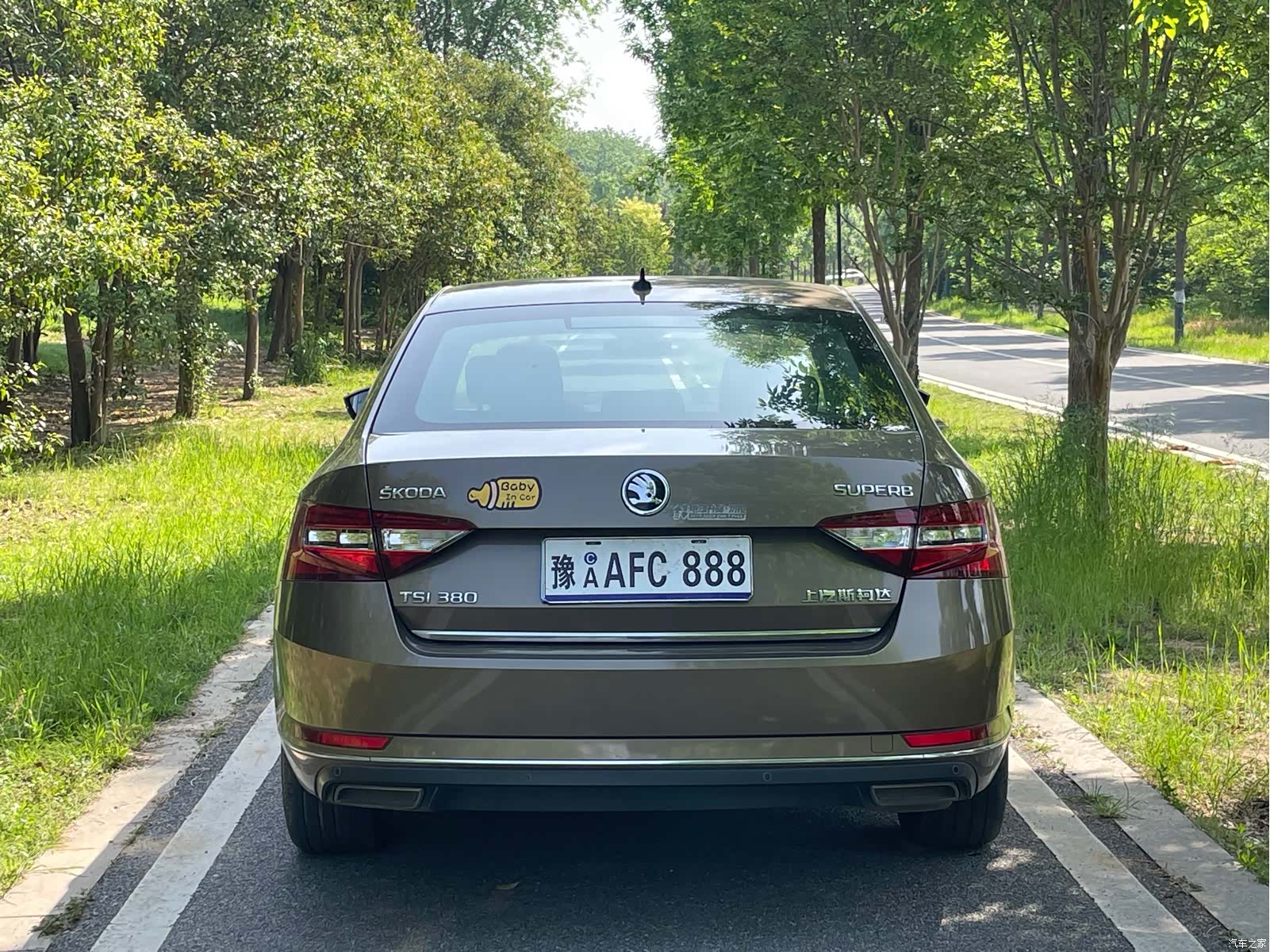 Skoda Superb, 2018 8