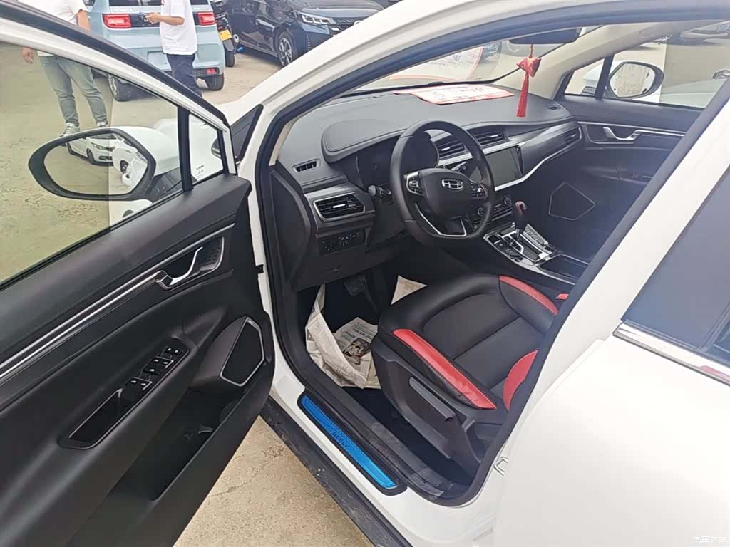 Geely Emgrand, 2020 16