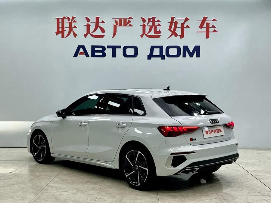 Audi A3 2023, фото 4