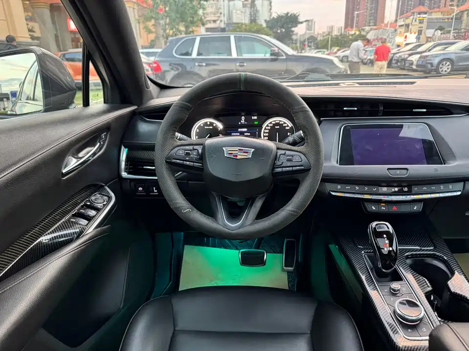 Cadillac XT4
