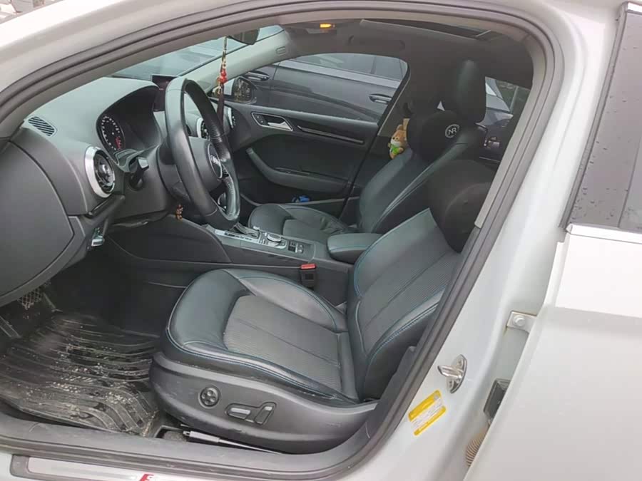 Audi A3 2018, фото 15