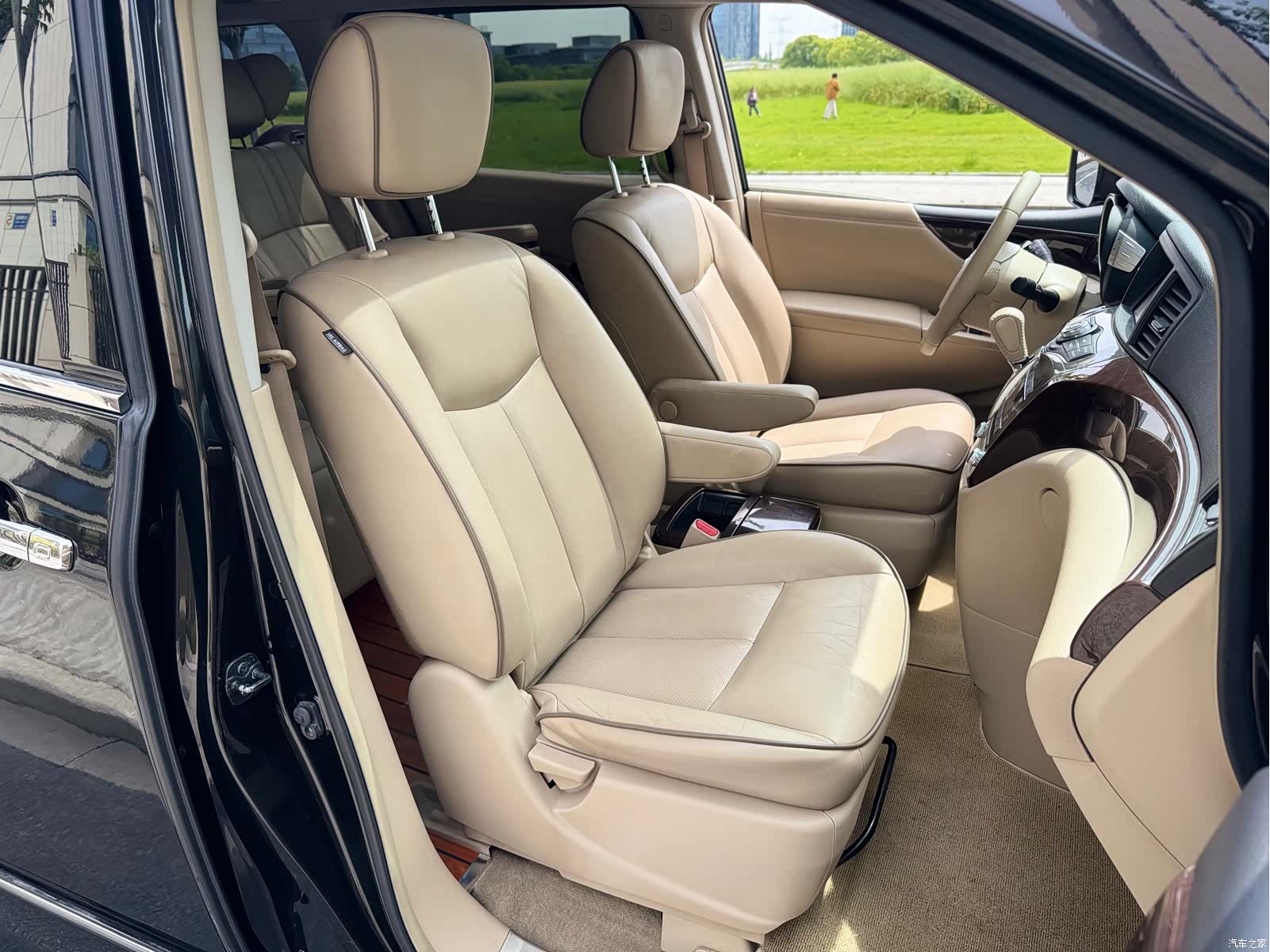 Nissan SL, 2015 14