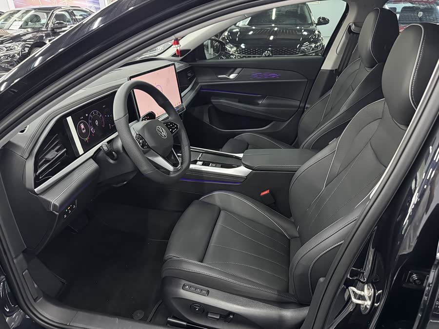 Volkswagen Passat 2025, фото 4