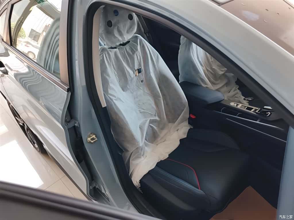 Geely Binray, 2026 25