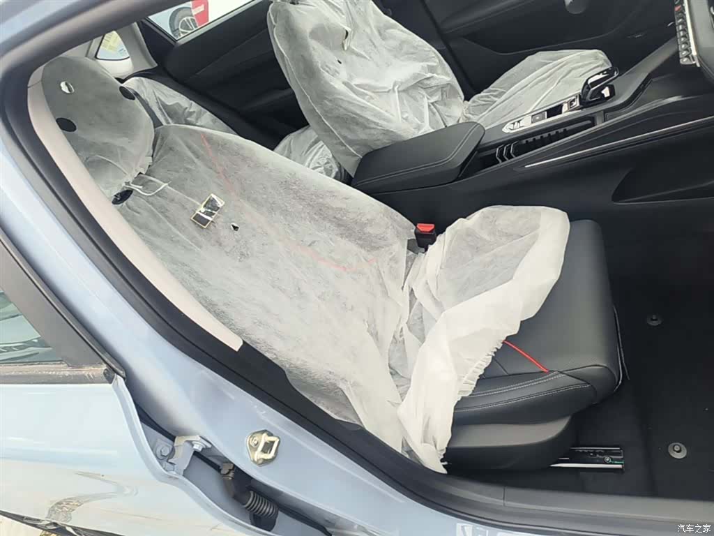 Geely Binray, 2026 25
