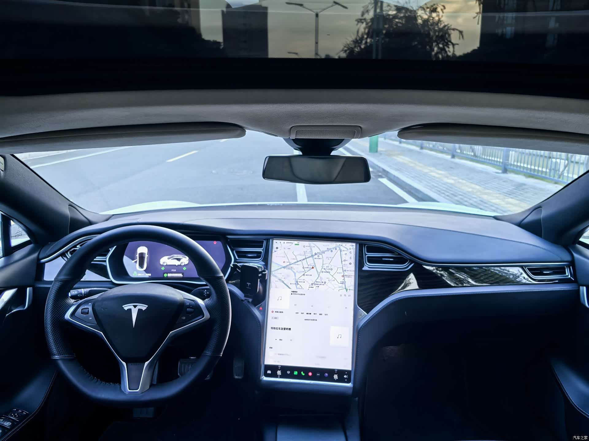 Tesla Model S, 2017 13