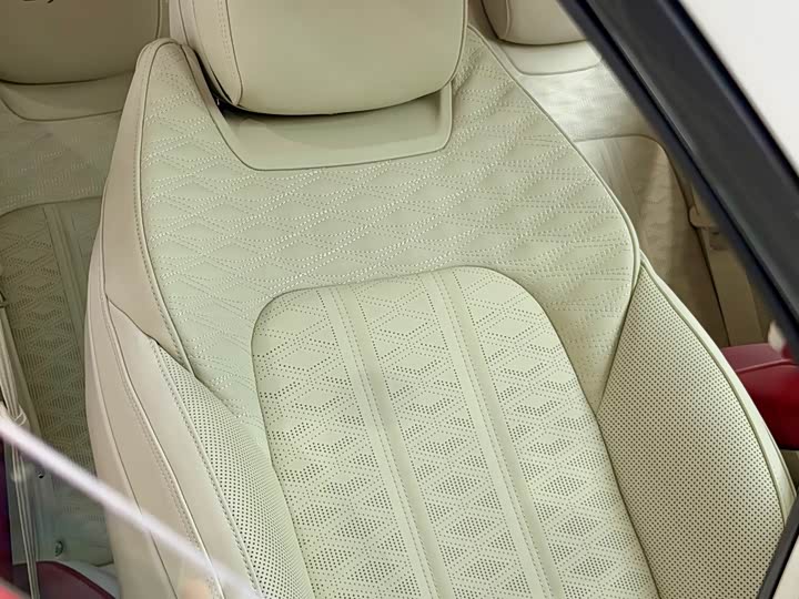 Bentley ou lu cha dian hun dong 2025 GT ji zhi ban