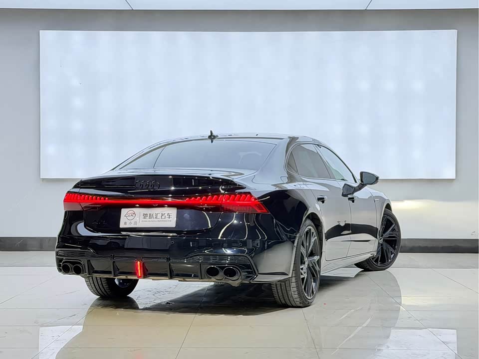 Audi A7L