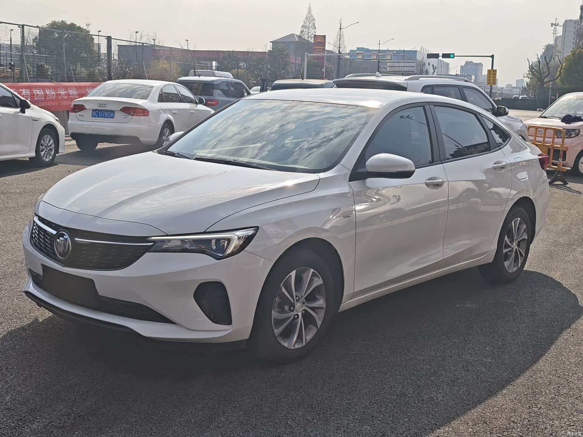 Buick Verano, 2023 1