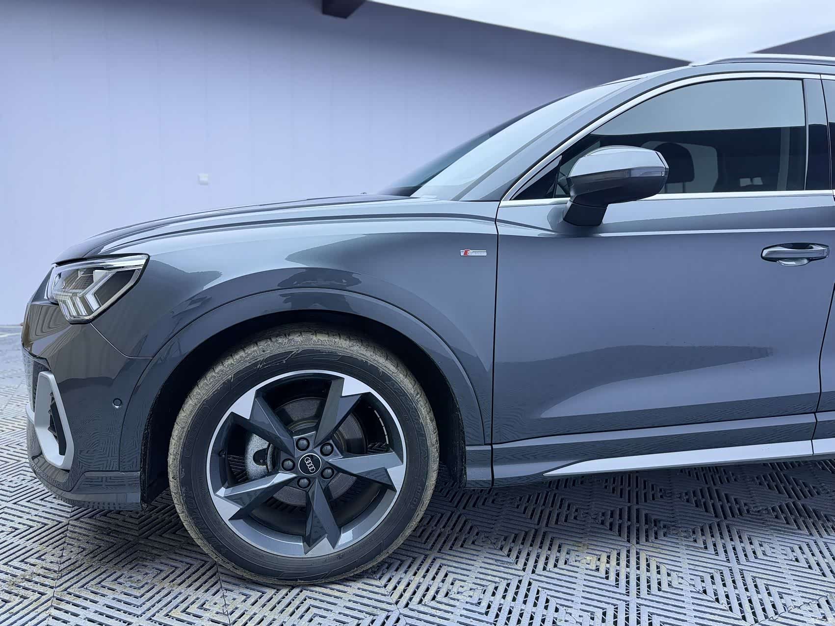 Audi Q3, 2022 все фото