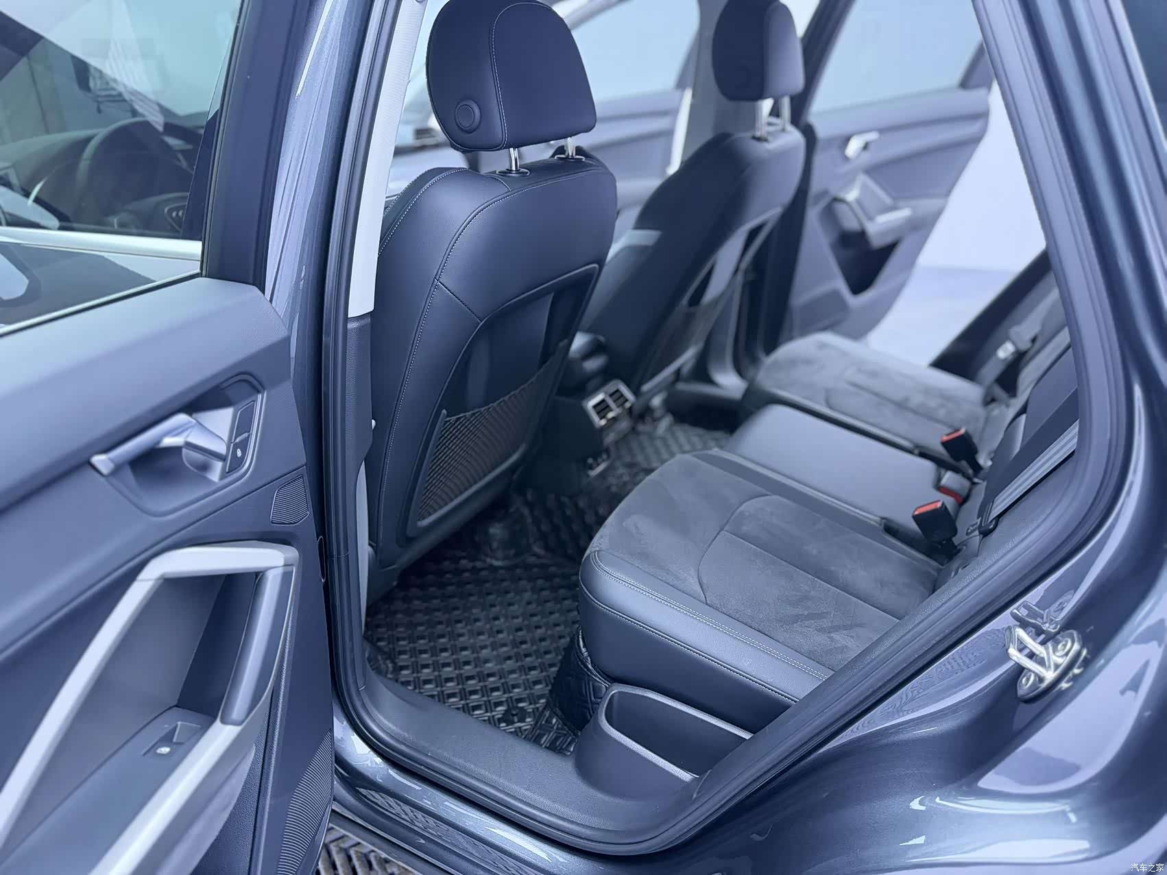 Audi Q3, 2022 12