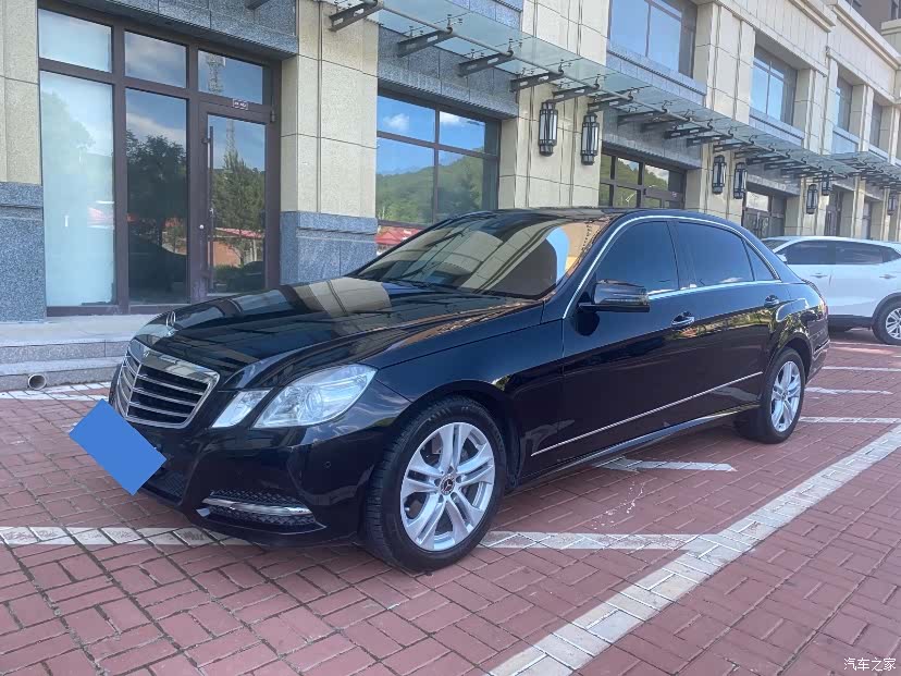 Mercedes-Benz E-Class, 2011 1
