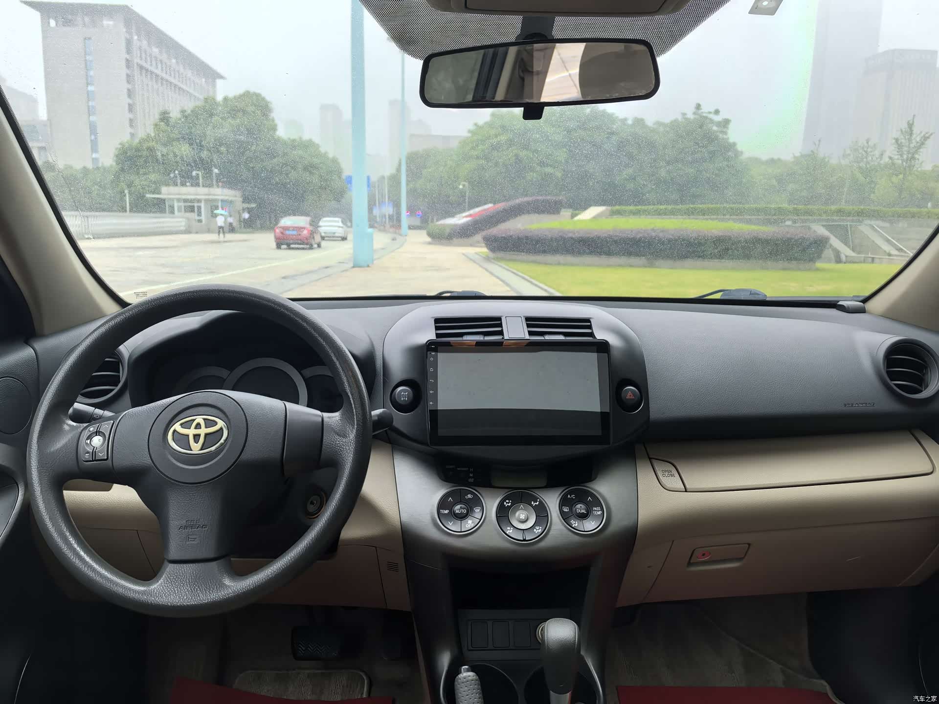 Toyota RAV4, 2013 7