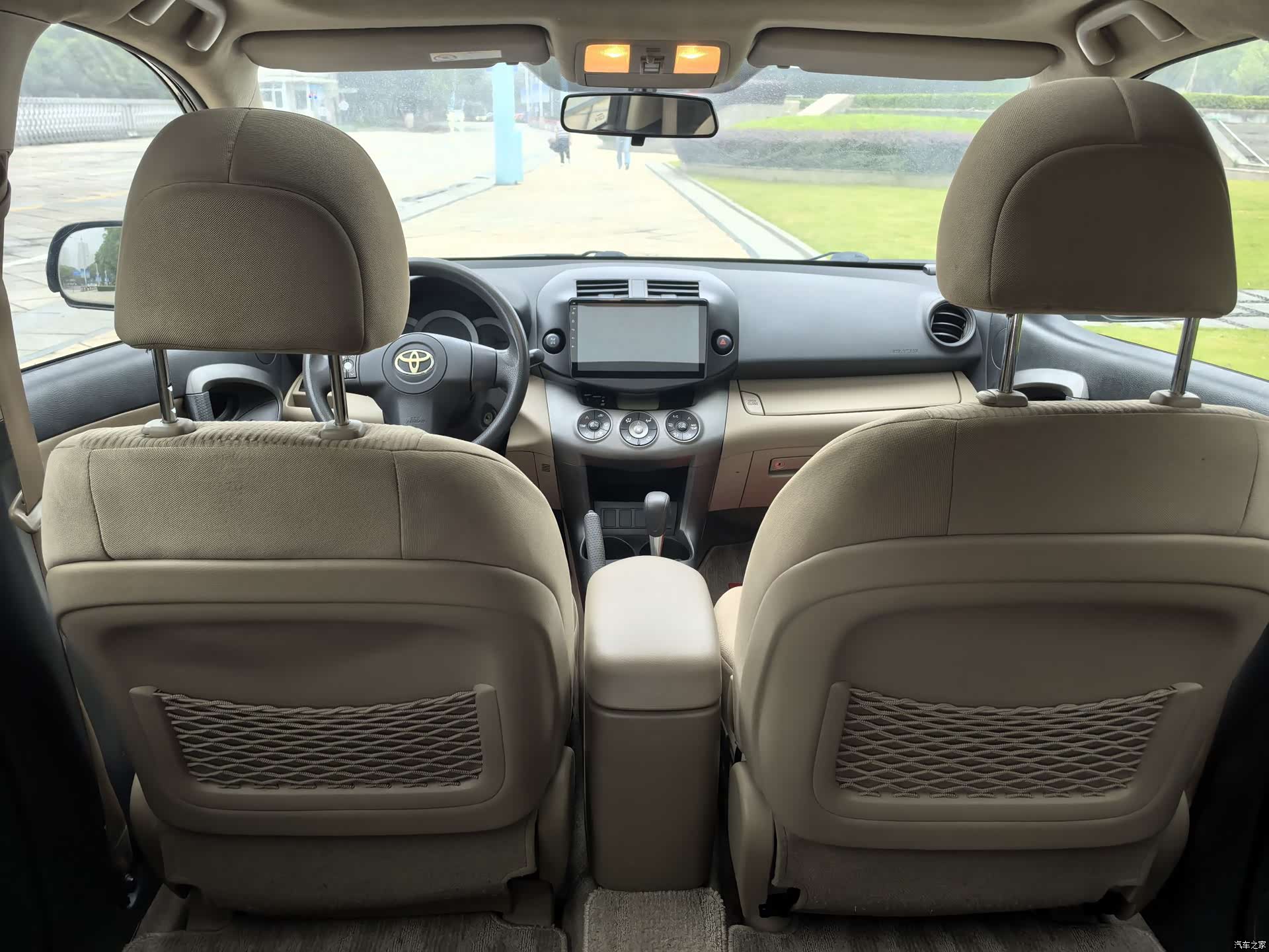 Toyota RAV4, 2013 13
