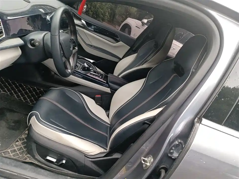 BYD Qin Yuan BYD Qin Yuan