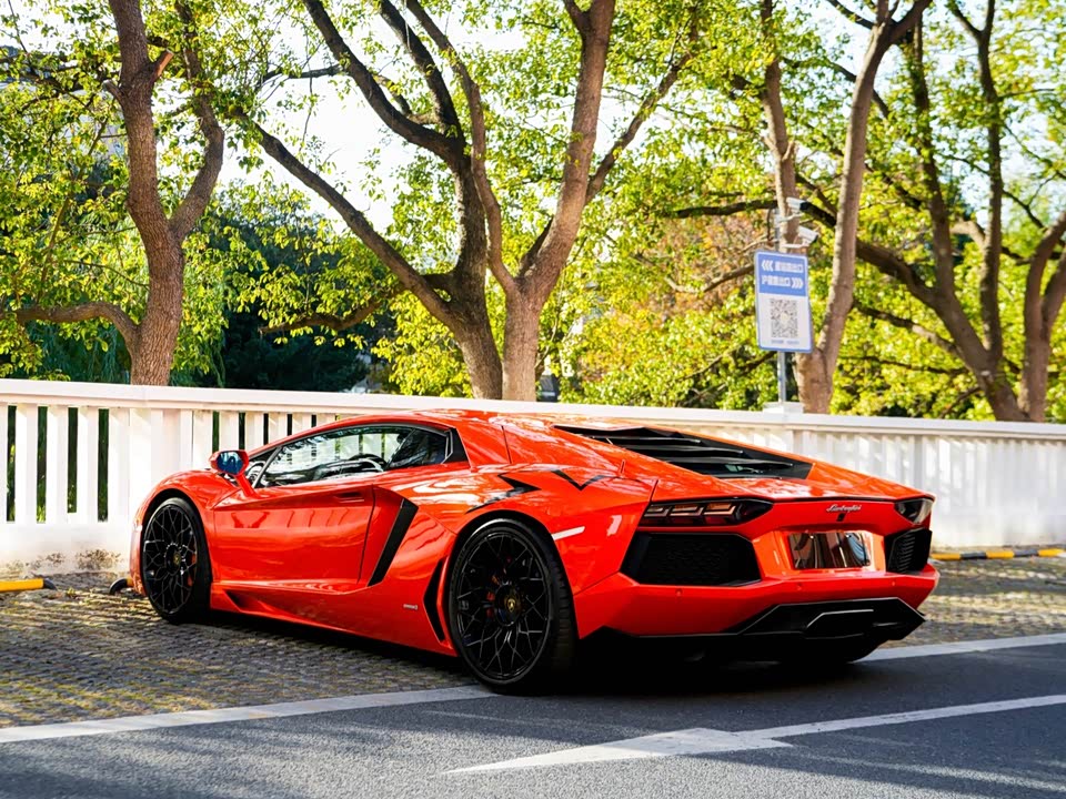 Lamborghini Aventador