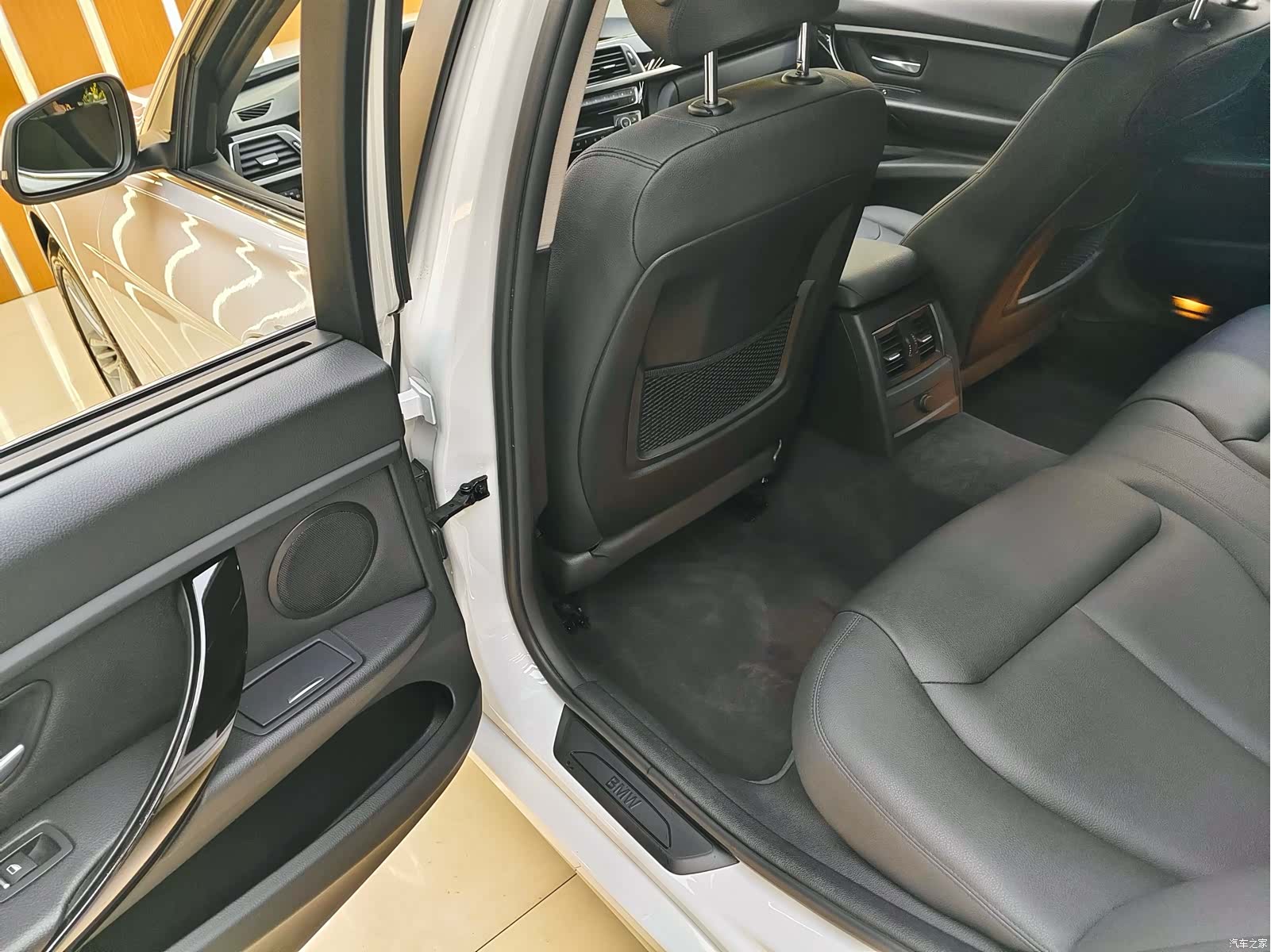 BMW 3 Series, 2017 10