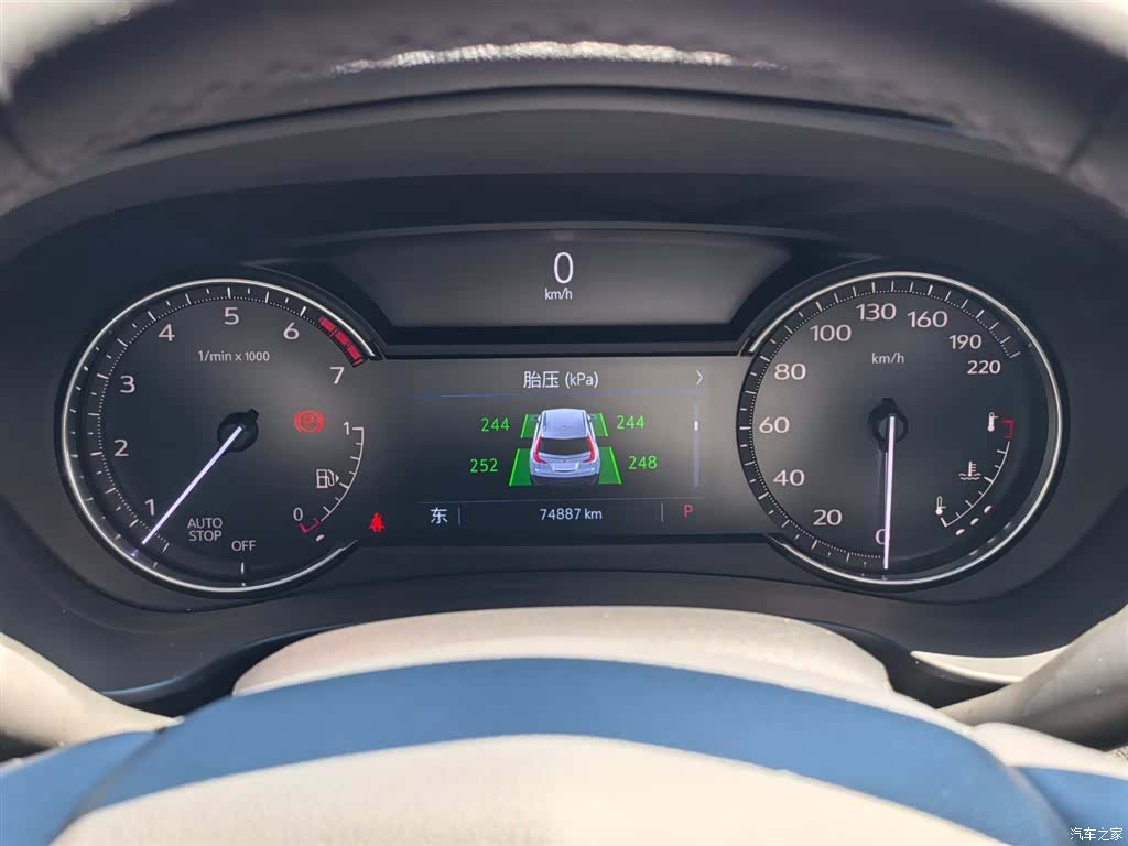 Cadillac XT4, 2022 12
