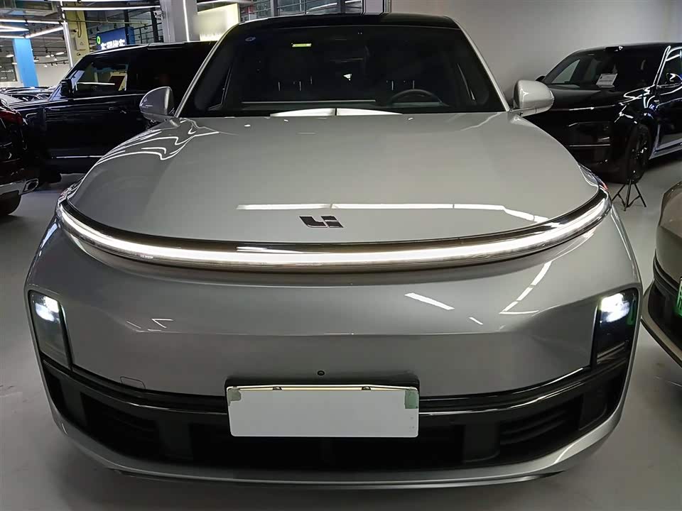 Li Auto Ideal L8
