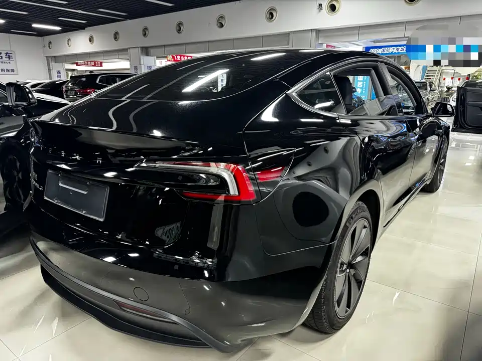 Tesla Model 3 Tesla Model 3