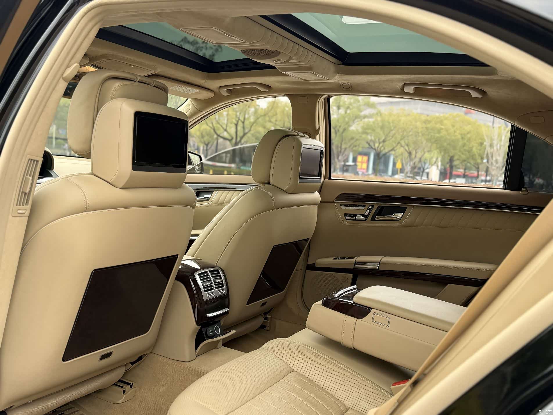 Mercedes-Benz S-Class, 2010 9