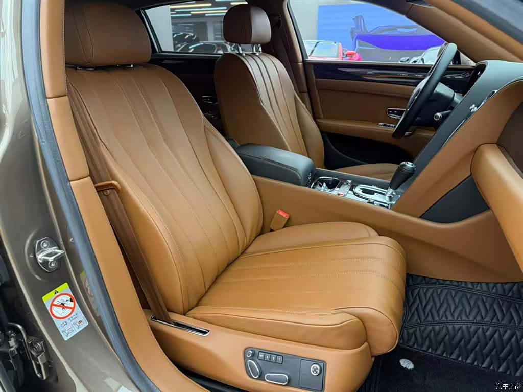Bentley Flying Spur, 2015 11