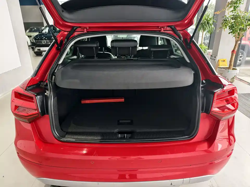 Audi Q2L Audi Q2L