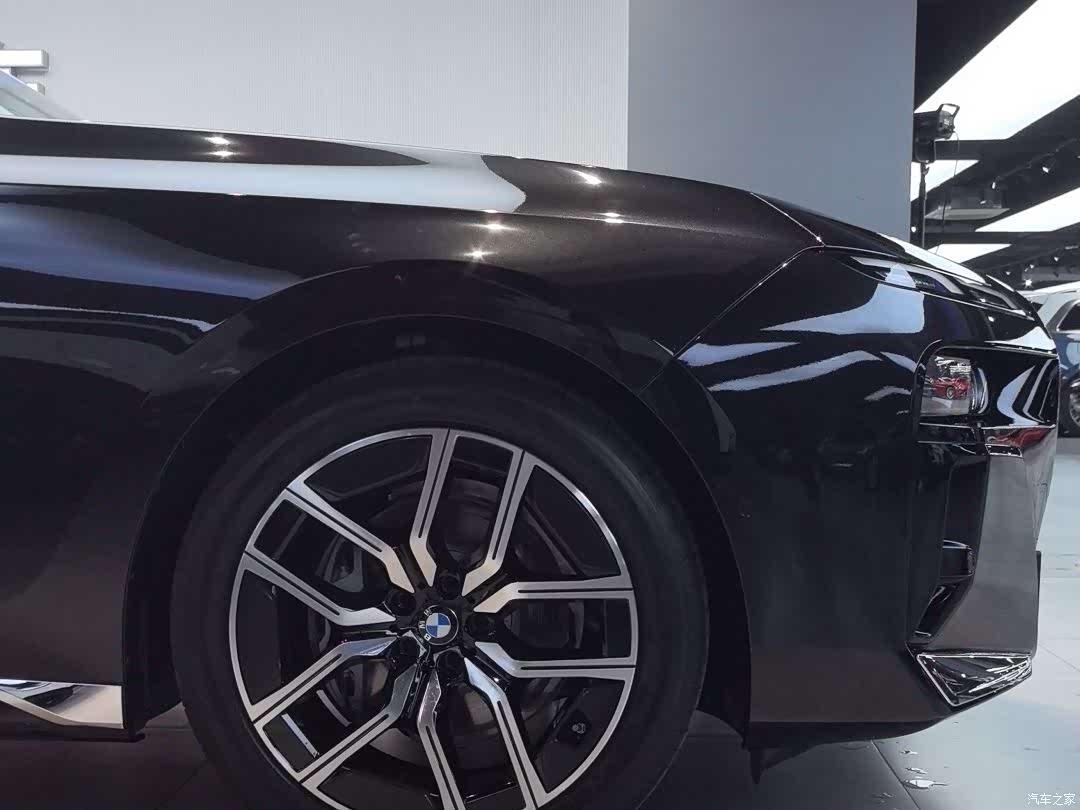 BMW 7 Series, 1900 все фото
