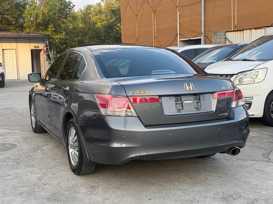 Honda Accord 2010, фото 15