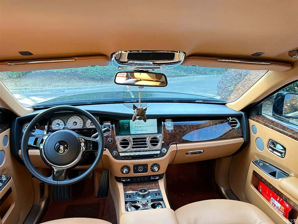 Rolls-Royce Ghost, 2015 9