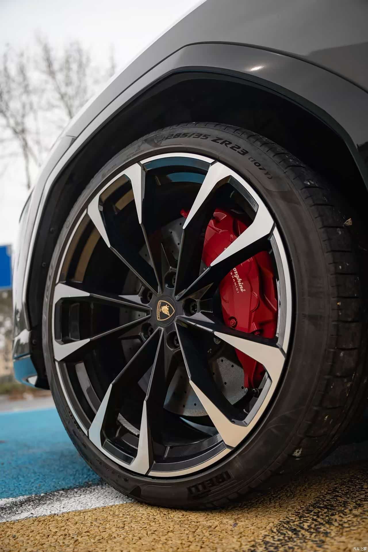 Lamborghini Urus, 2022 3