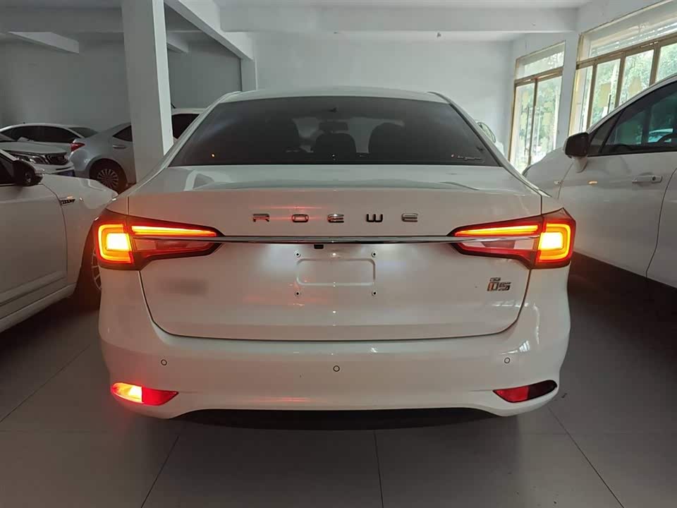 Roewe i5