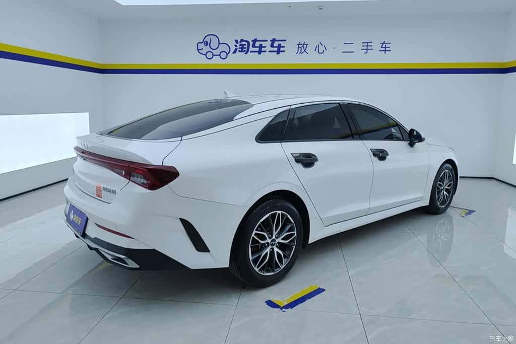 Kia K5, 2022 3