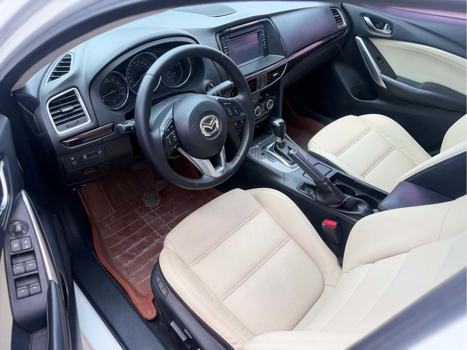 Mazda Atenza, 2014 4