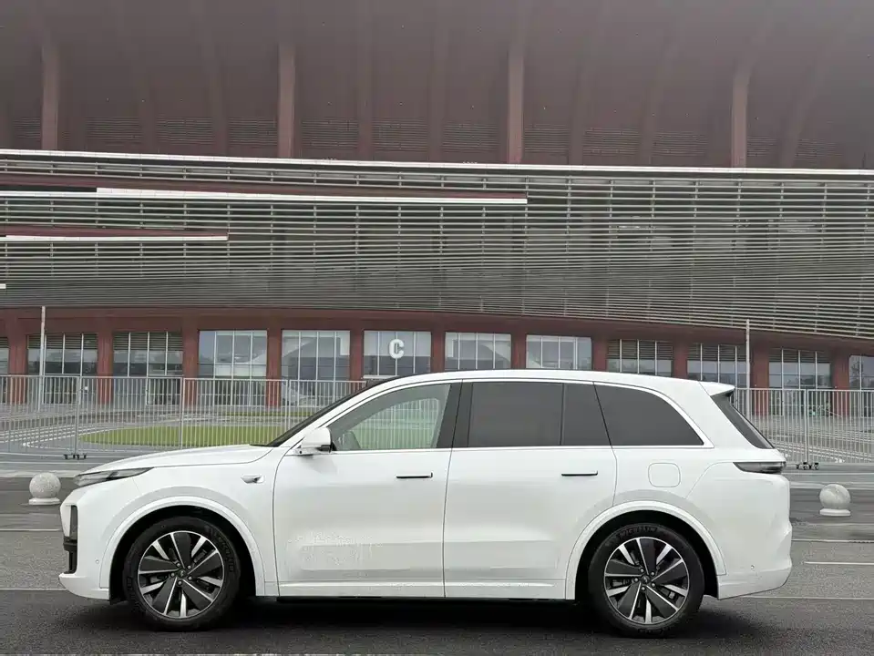 Li Auto Ideal L8