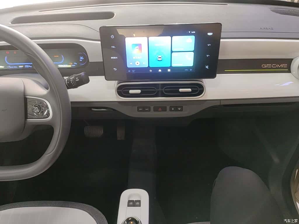 Geely Panda, 2025 13
