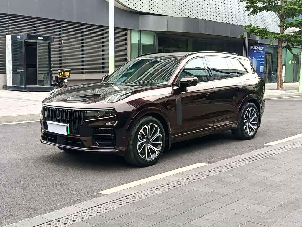Lynk & Co 09