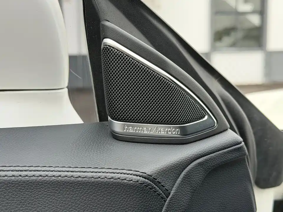 Mercedes-Benz CLS Mercedes-Benz CLS
