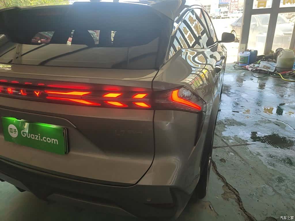 Geely Galaxy L7, 2025 8