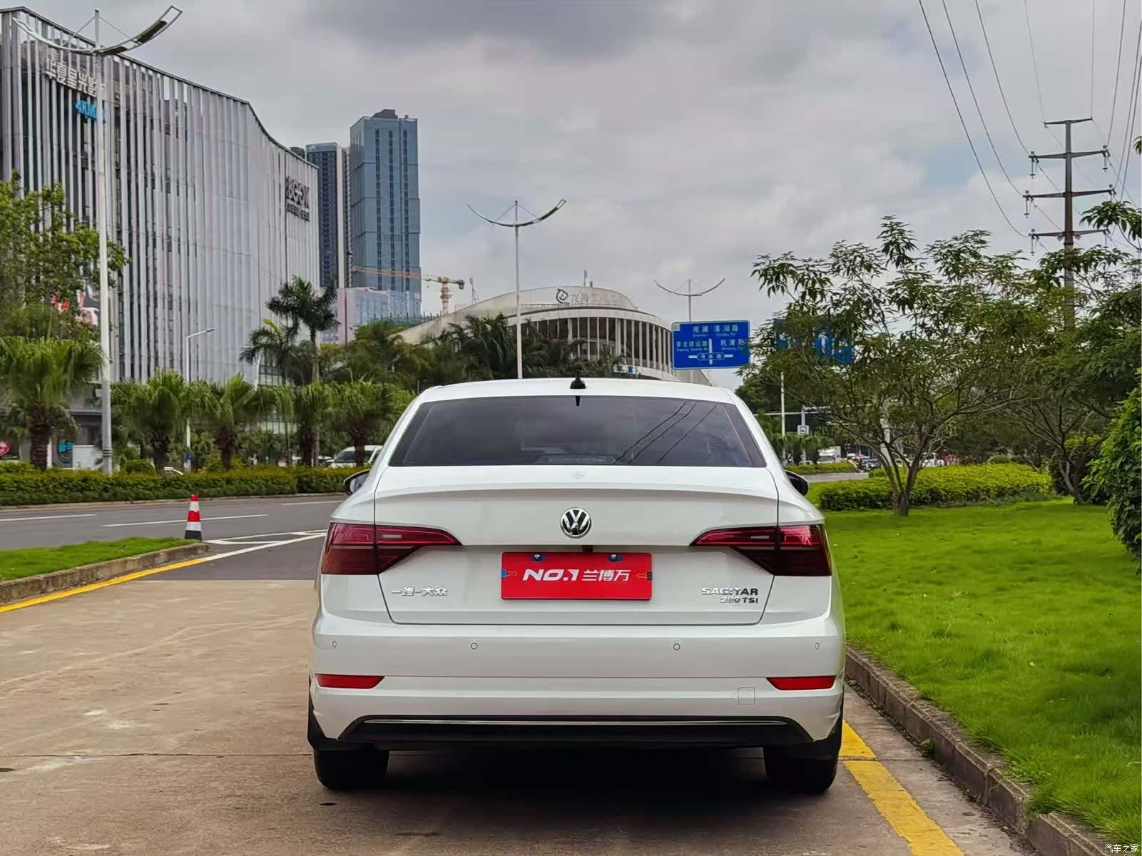 Volkswagen Sagitar, 2021 4