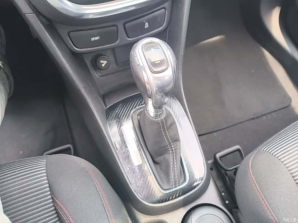 Buick Encore, 2015 14
